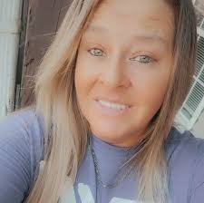 Kayla Comeaux's Instagram, Twitter & Facebook