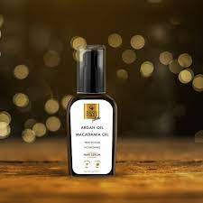 It tamed one user's stubborn frizz in one application. Buy Good Vibes Plus Hair Serum Protecting Nourishing Argan Oil Macadamia Oil 50 Ml Online Purplle