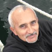 Bruce Batstone's Instagram, Twitter & Facebook