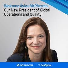 Lindsay Nutter's Instagram, Twitter & Facebook