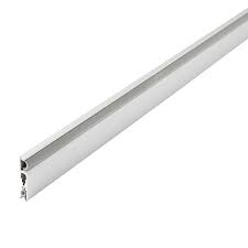 Longueur 2160mm à recouper selon vos besoins. Bas De Porte Sol Alu Pivotant Diall Blanc L 93 Cm Castorama