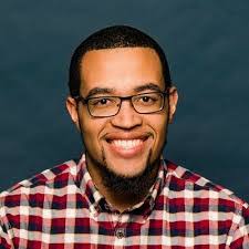 Mary Debonis's Instagram, Twitter & Facebook