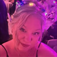 What ice cream truck can provide traditional novelties for marching band  students in St. Clair Shores?