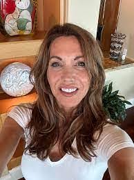 Sandi Sullivan's Instagram, Twitter & Facebook