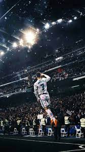 First of all this fantastic phone wallpaper can be used for iphone 11 pro, iphone x and 8. Wallpaper Iphone Lock Screen Ronaldo Juventus Ronaldo Novocom Top