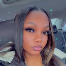 Who available to do something QUICK to my hair today