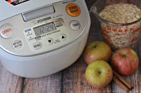 An average serving per person is around ½ cup of uncooked oats. How To Make Oatmeal In A Rice Cooker