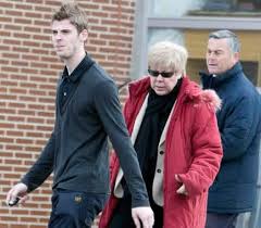 De gea has consistently been linked with a move away from old trafford, with real madrid and psg considered the most likely suitors. David De Gea Wiki 2021 Girlfriend Salary Tattoo Cars Houses And Net Worth