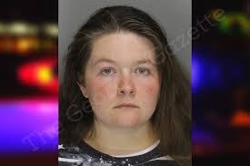 Kaitlyn Moss's Instagram, Twitter & Facebook