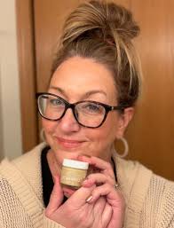 My body is dry please which oil can I use in this Hama'tan 🙏🏼🥹