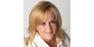 Leann Turner's Instagram, Twitter & Facebook