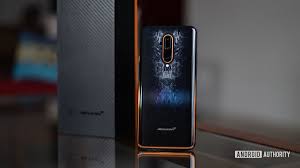 The oneplus 7t pro mclaren edition differs only slightly from the standard model. Oneplus 7t Pro Mclaren Edition Hands On A Case Of Missed Opportunities