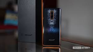 It have a fluid amoled screen of 6.67″ size. Oneplus 7t Pro Mclaren Edition Hands On A Case Of Missed Opportunities