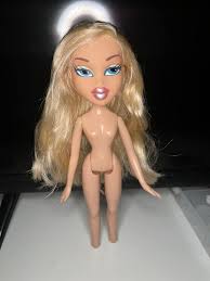 She looks like new, with no scratches or blemishes. Although I do not have  the original box, I will wrap carefully and send to you in a gift box. I  have other