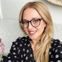 Sandy Keyes's Instagram, Twitter & Facebook