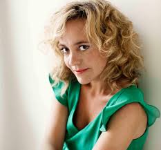 Verder met Nele Bauwens, in spoed gekend als 'Anne-Sophie De Maeyer' Nele  haar eerste rol was in Penalty. Verder deed ze rollen in oa:Vermist,  Coppers, Professor T., Deadline 25/5, Aspe, Vermist IV,