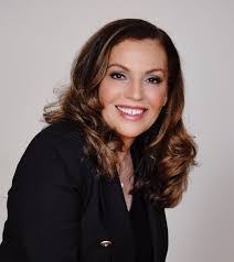 Miriam Lambert's Instagram, Twitter & Facebook