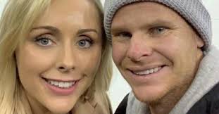 इंग्रजीत ते marnus labuschagne असं लिहितात. Steve Smith Shares Photo Of Horse Riding With Wife On Beach Cricket News Onmanorama