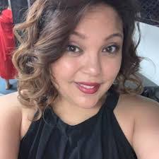 Stacey Arriola's Instagram, Twitter & Facebook