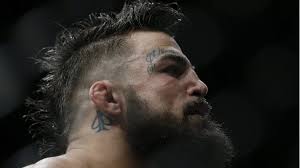 Mike Perry quedó con el rostro irreconocible por culpa de Jake Paul