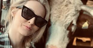 Süßes Baby: Bei Melissa Naschenweng hat es Nachwuchs gegeben in 5 Minuten