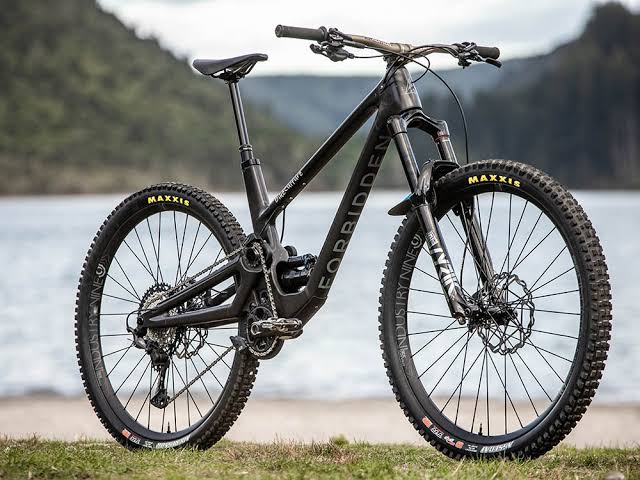 Custom builds tailored to your riding style, AI generated