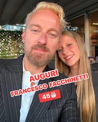 Francesco Facchinetti compie 45 anni! 🎉🎂 Dai palchi alle consolle, dai  reality ai social: impossibile stargli dietro… e forse è proprio questo il  bello! Da DJ Francesco con la sua “Canzone del