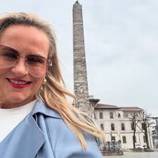 Profile for Lourene Bevaart