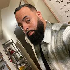 Who can recommend a plumber?