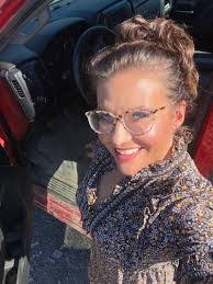 Cheryl Daigle's Instagram, Twitter & Facebook