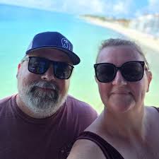 Any transplants from Southern California? We'll be making a few stops with  the uhaul & our travel trailer. Any hotels or campgrounds you recommend in  texas & lousiana?