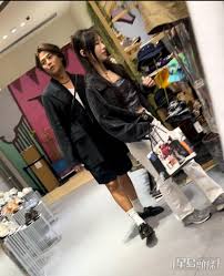 菊梓喬監場睇保錡踢波心情靚頻繁互動疑宣示正印地位