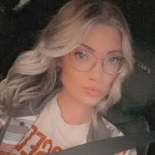 Amanda Blystone (@blystone_amanda) • Instagram photos and videos