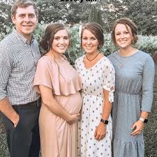 Over the years, aunt deanna has given all of the duggar children voice lessons, and it's long been a dream that one day we would be able to. Joy Anna And Austin Forsyth With Jana Duggar At Carlin Bates Wedding Duggars Jana Duggar Wedding Joy Anna Duggar