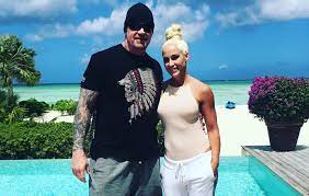 At the age of 56 years old, undertaker has a height of 2.08 m. Undertaker Bio Age Wife Height Weight Net Worth Salary And More Power Sportz Magazine