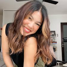 currently living a daldalita's dream 😂💁🏻‍♀️ friday, 4pm: taught content  creation & youtube as a business for @sunsilkph's #CampHairkada alongside  @thatsbellayt & @shairaluna (and @_jazreyes!!) 💚 friday, 7pm: represented  @wetheyouthvote in a