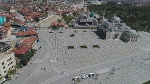 Tarım işçilerini taşıyordu kaza, konya'nın yunak ilçesi ankara karayolu üzeri birimler dörtyol mevkisindeki kavşakta meydana geldi. Konya Da 6 Milyon Nerede Kavgasi Kizisiyor Valinin Aciklamalarini Valilik Yalanliyor Son Dakika Haberleri