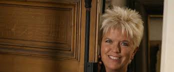 Ce nouvel opus avec mimie mathy et ingrid chauvin, a rassemblé 5,3 millions de téléspectateurs, soit 23% pda en ind.4+ et 25% pda fem. Audiences Tv Josephine Ange Gardien Des Scores De Tf1 Gala