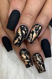 Black And Gold Nail Art Gold Nail Designs For Your Next Trip To The Salon In 2020 Gold Nail Designs Black Nail Designs Black Gold Nails