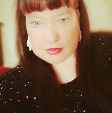 Hi, can anyone recommend a good mobile hair dresser who isn't extortionate  prices? I'm due my baby in 2 weeks & really need my hair doing at home if  possible. I'm based