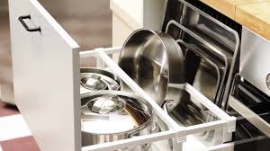 Les 40 meubles de cuisine pleins d'astuces. Cuisine Ikea Ranger Et Organiser L Interieur De Votre Cuisine Youtube