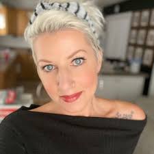 Jennifer Garr's favorite items