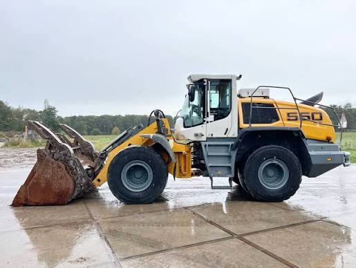 Liebherr L550 XPOWER Wheel Loader