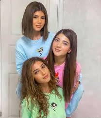 #نارين_بيوتي #شيرين_بيوتي #سيدرة_بيوتي اغنية نارين بيوتي❤واخواتها البنات ستوريات اخت نارين بيوتي شيرين عمارة رجعتها للسويد ستوريات عائلة انس اصالة وطبخات. Narine Sherine And Cedra Beauty Fans Posts Facebook