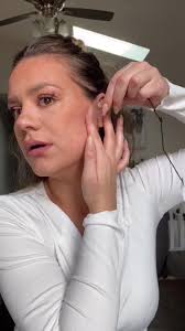 Facelift Techniques Using Makeup and Beauty Hacks