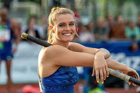 Also discover famous pole vaulter alysha newman's birthday, measurements, physical stats, favorite things, dating, partner, wiki and facts. Alysha Newman Bio Career Childhood Facts Net Worth Of The Olympic Pole Vaulter Sportsdiet365