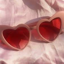 From cat eye to robotic frames, here's how sunglasses have looked over. Soft Grunge Photography Explore Tumblr Posts And Blogs Tumgir