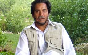 Journaliste et réalisateur prolifique, christophe péan de ponfilly a réalisé plus d'une quarantaine de reportages et de documentaires, dont plusieurs sur l'afghanistan et le commandant massoud. Le Combat D Ashmat Le Breton Afghan