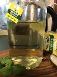 Beautiful Camomile Iced Tea I Ve Added Some Lemon And Fresh Mint All Organic Of Course Hot Day Sipping Teat Healthy Teas Tea For Colds Cold Home Remedies