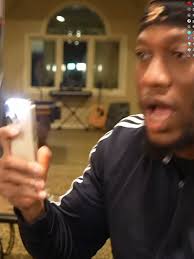 Zias and Blou Controlling Light